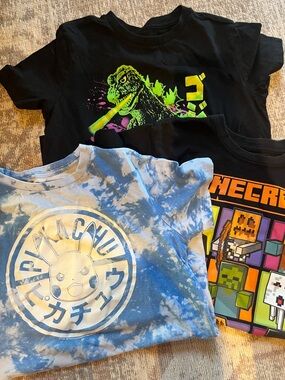 Boys size 8 Bundle - t-shirts